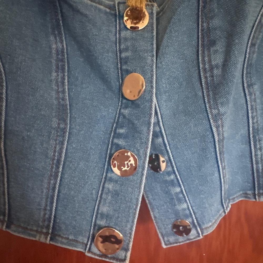 NWT House of Harlow 1960 Light Blue Denim Top - Picture 3 of 5